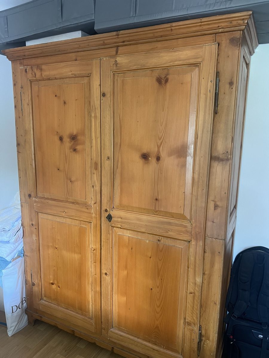 Armadi: Antike Schrank  – Usato da Zürich venduto da jao_2bx7 1