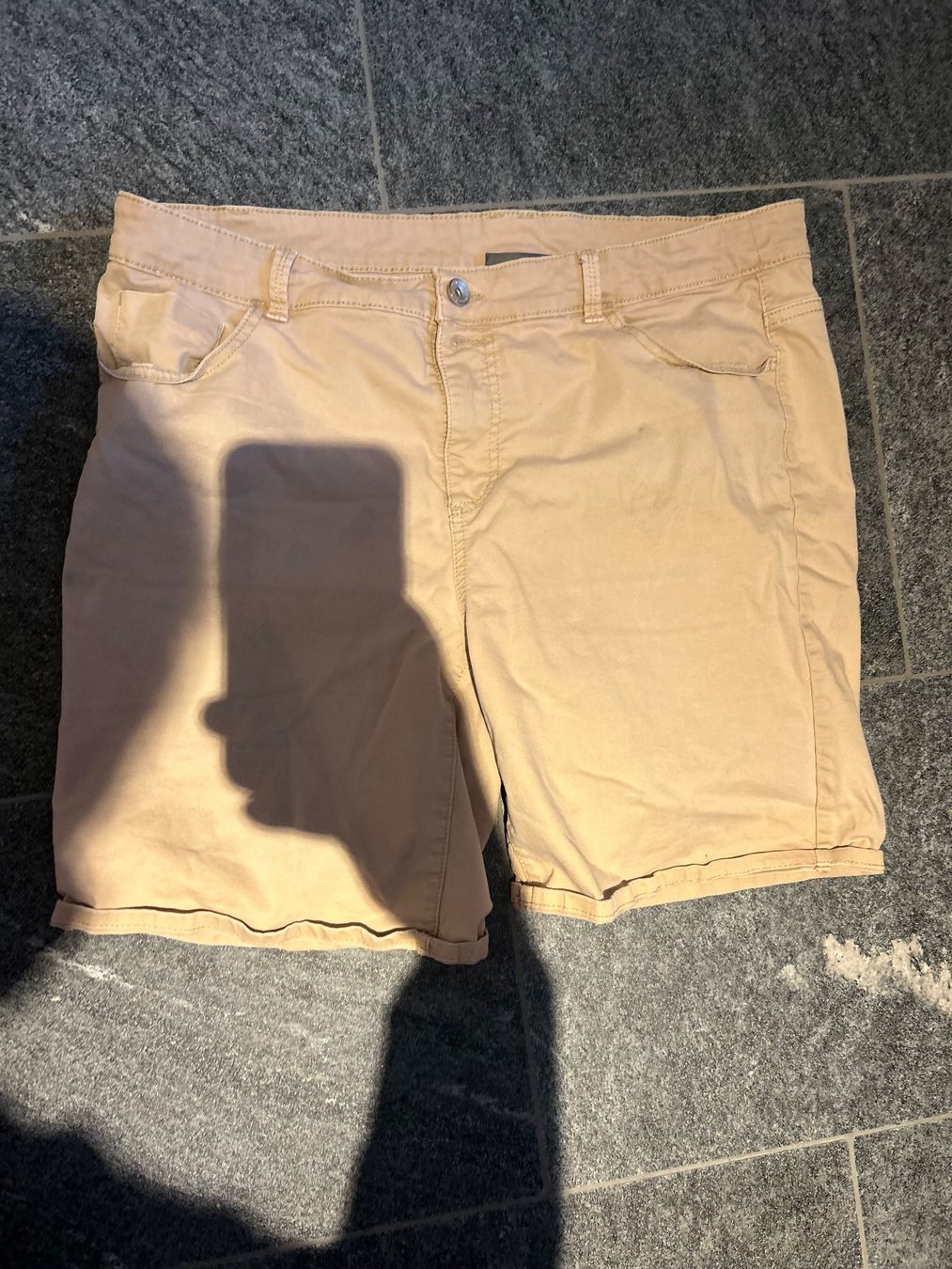 C&A Pantaloni: short – Usato da Ravoire venduto da martigny1921