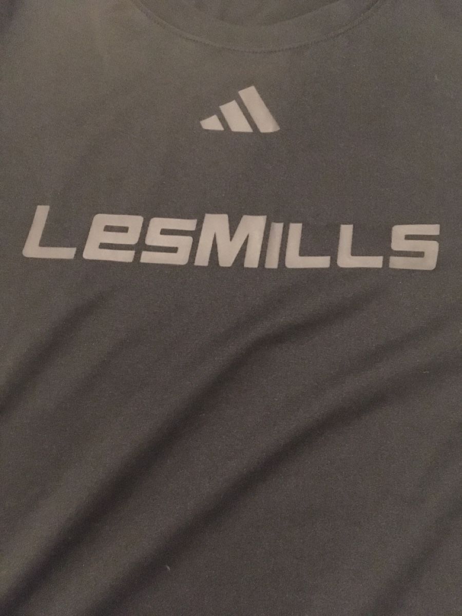 Adidas T-Shirts: Les Mills x Adidas – Gebraucht aus Bassersdorf von secondhand_clothing 1