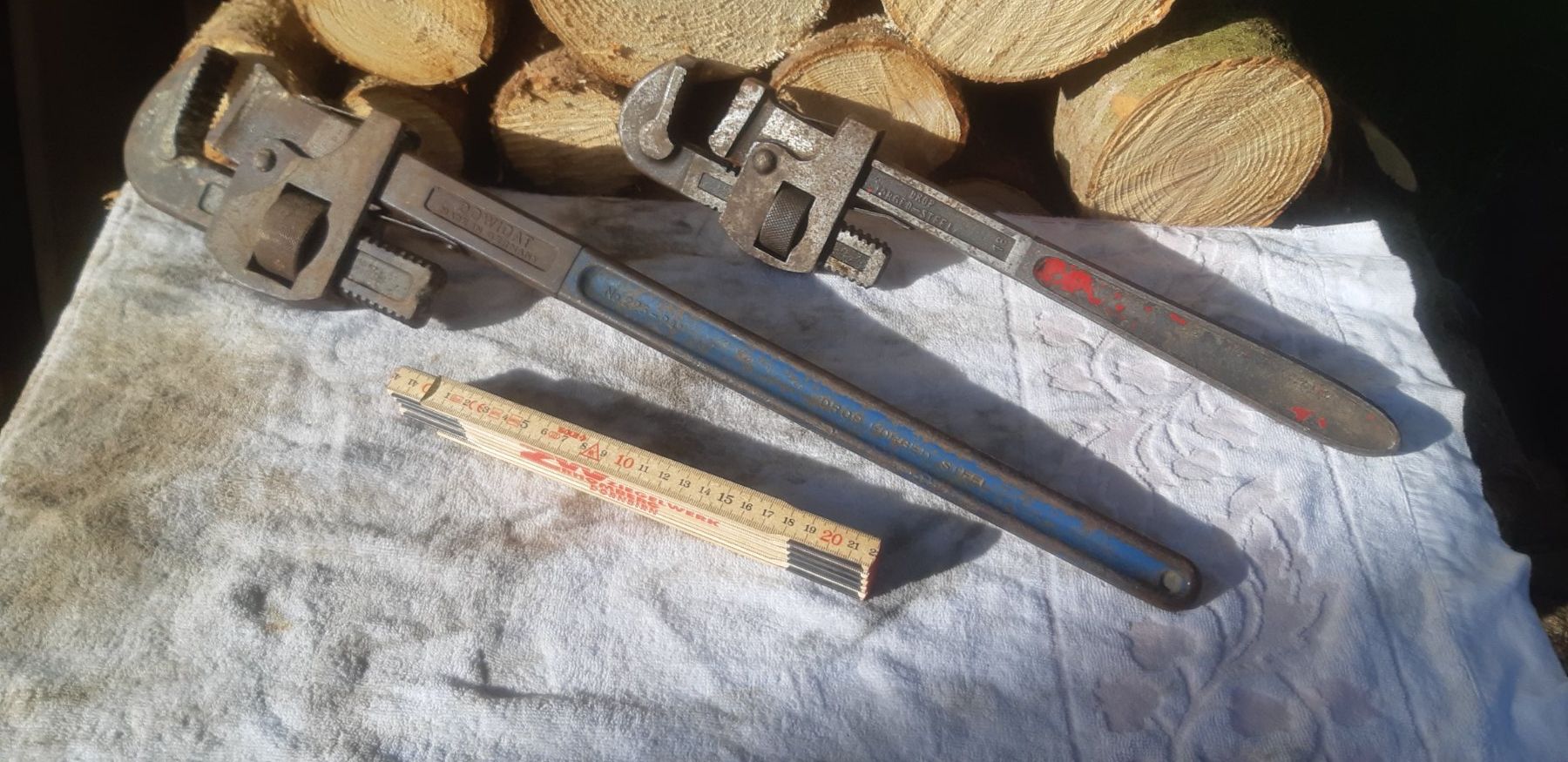 Tutti gli attrezzi: 2 grosse , robuste Rohrzangen – Usato da Wolfhalden venduto da Quiria68