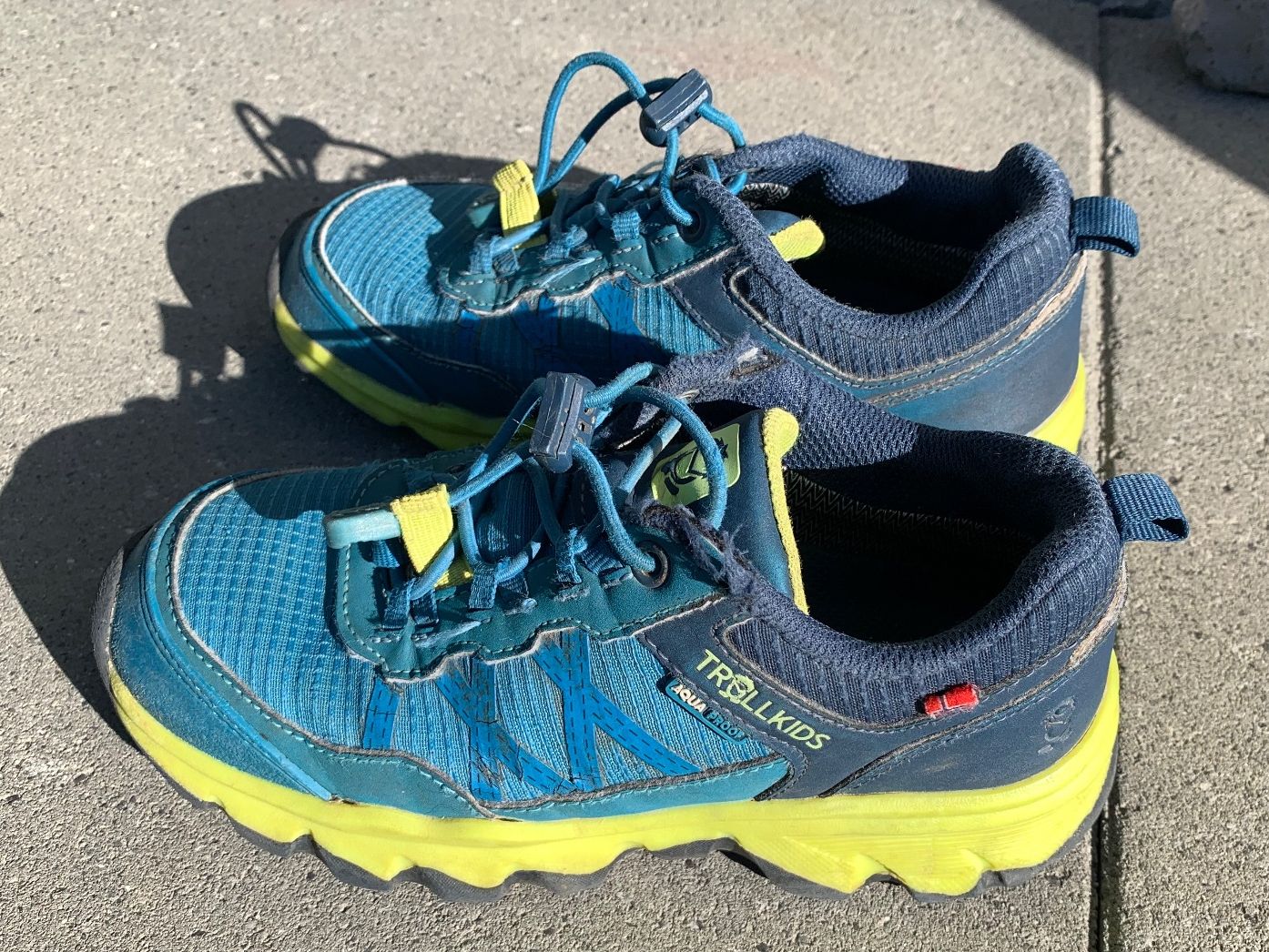 Scarpe per ragazzi: Trollkids robuste Wanderschuhe, wasserdicht, Gr. 32 – Usato da Mollis venduto da wah_p9lr 3