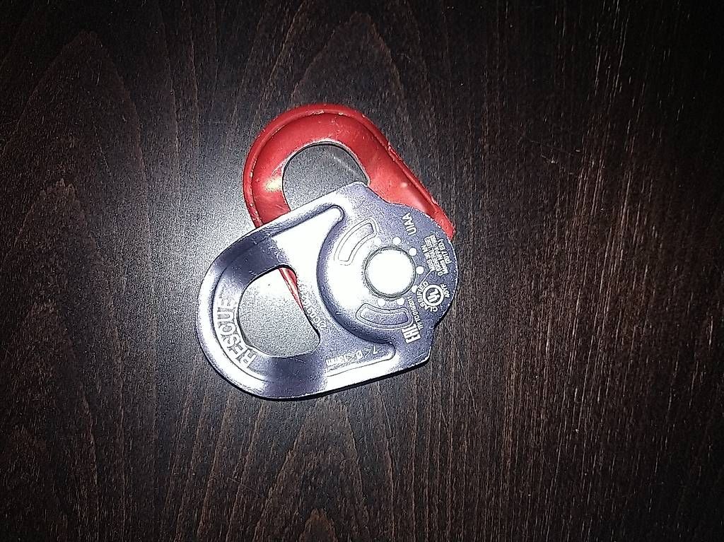 Attrezzatura da arrampicata: Petzl – Usato da Botyre (Ayent) venduto da cor_ly2t