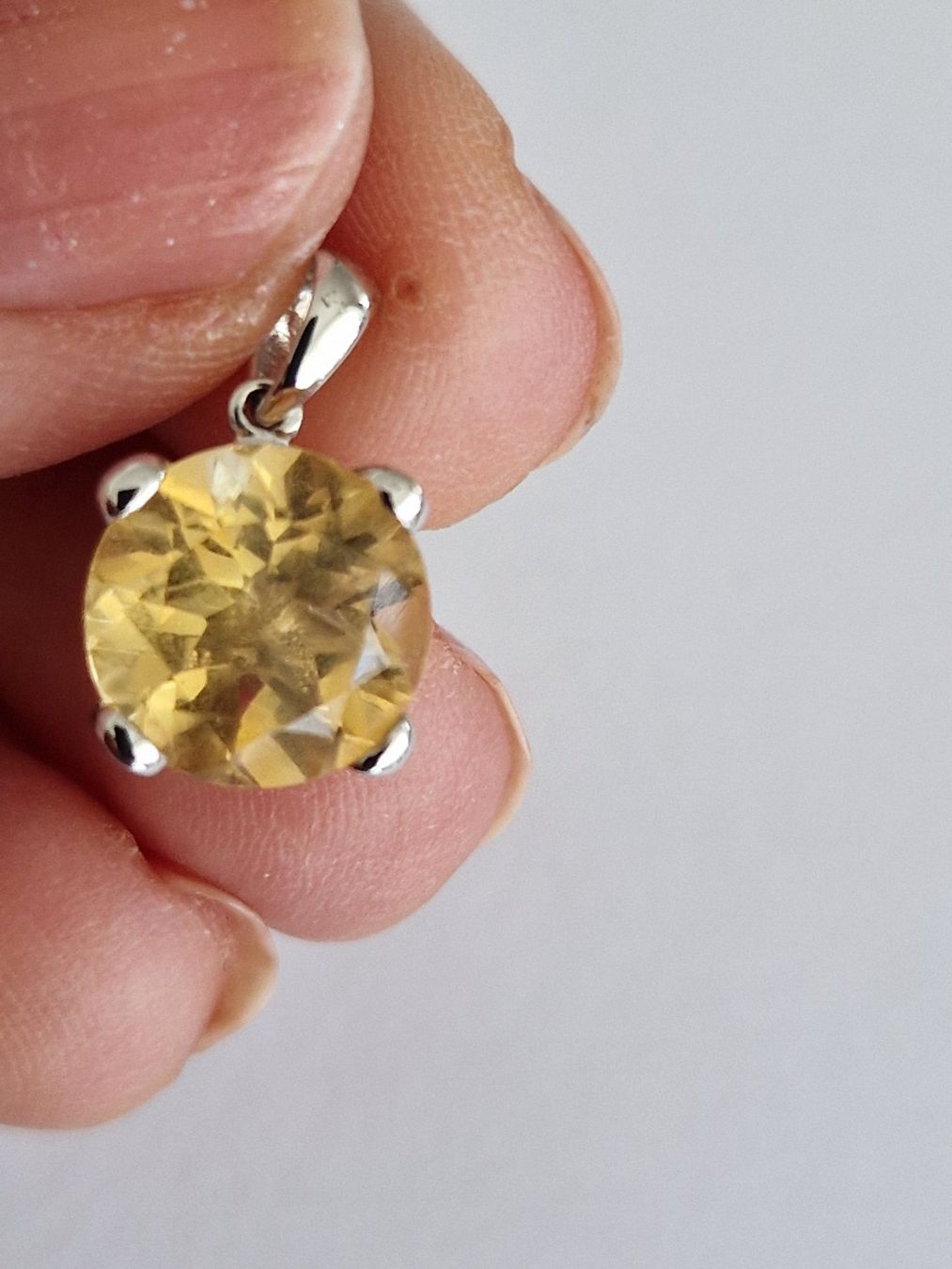 Christ Anhänger: 18K Weissgold Anhänger mit Citrin – Neu (gemäss Beschreibung) aus Grenchen von Elenka 1