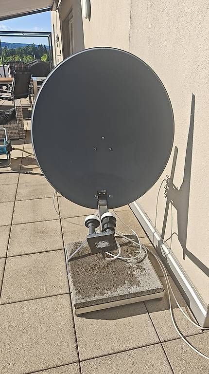 Parabola satellitare: Satellitenschüssel 70cm inkl. Ständer – Usato da Staufen venduto da mel_q6xh