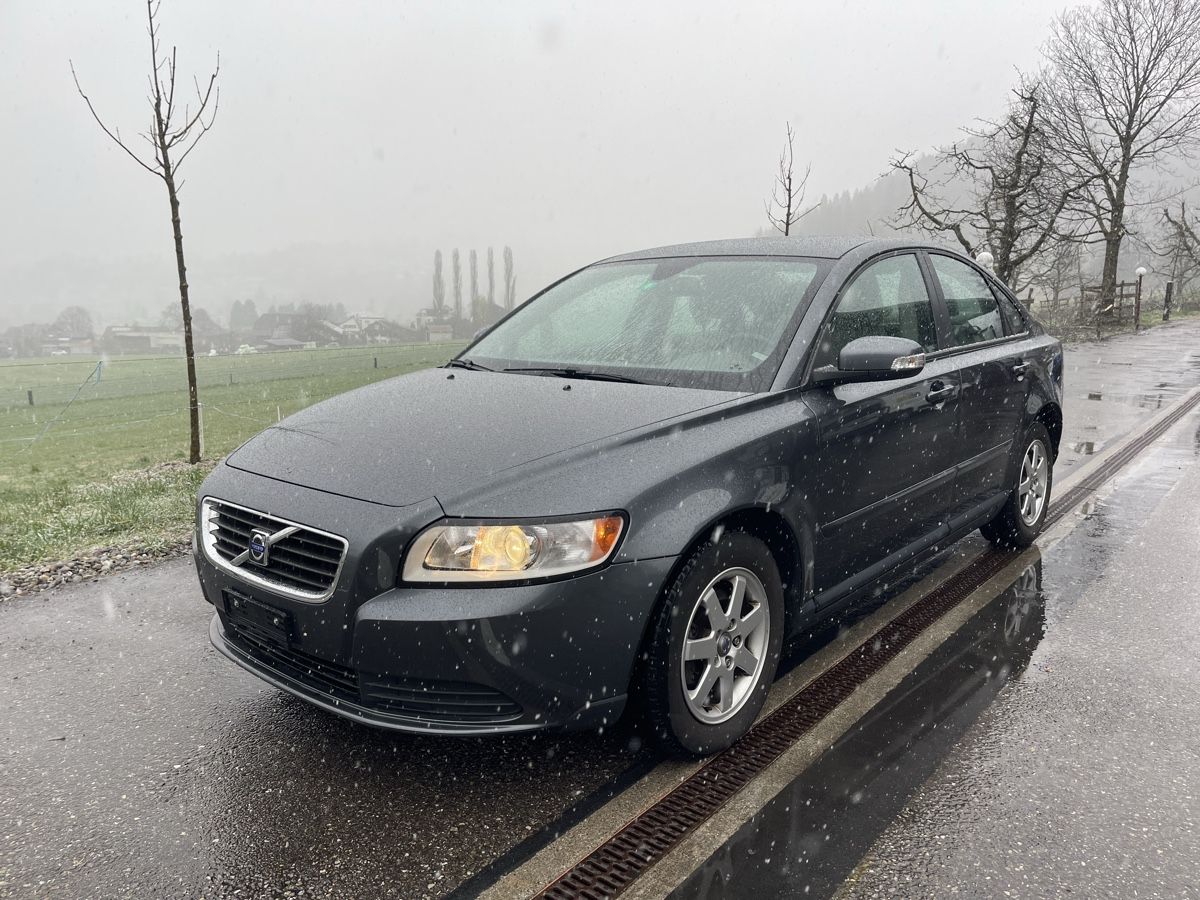 Volvo Automobili: Volvo S40 1.8F Frisch Ab Mfk – Usato da Spiez venduto da bertula 7