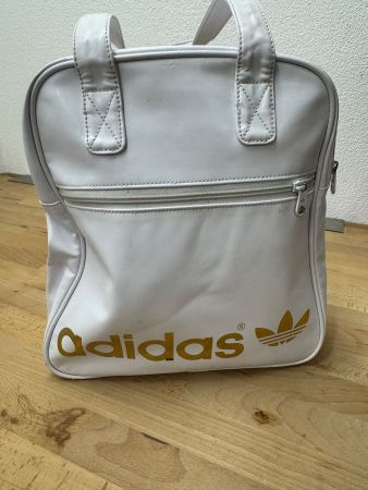 Weisse Adidas Handtasche, Vintage Style