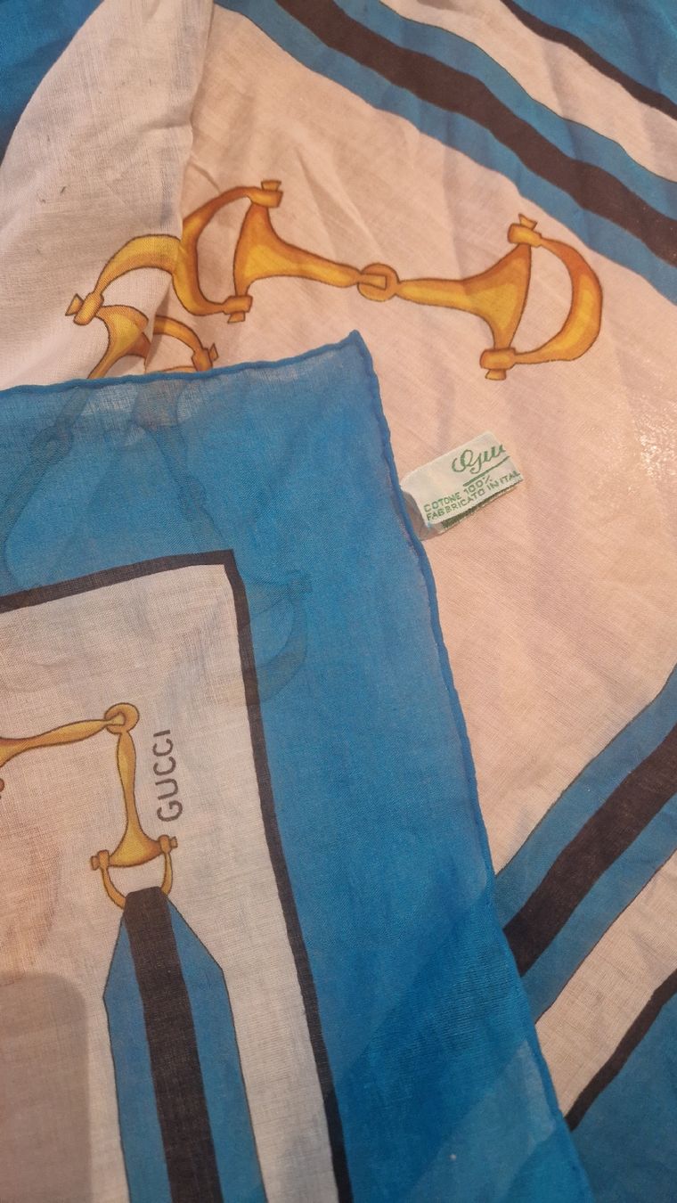 Gucci Foulards & écharpes: foulard Gucci vintage – Neuf (Voir description) à Collombey par Preloveditems 2