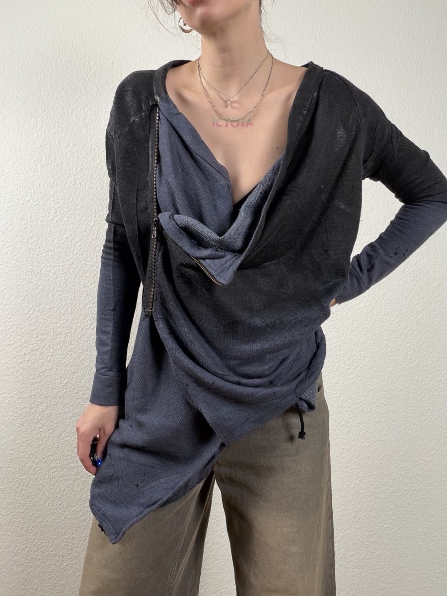 Maglioni & Felpe: asymmetric zip top hoodie size S – Usato da Knonau venduto da Grapesvintage 6