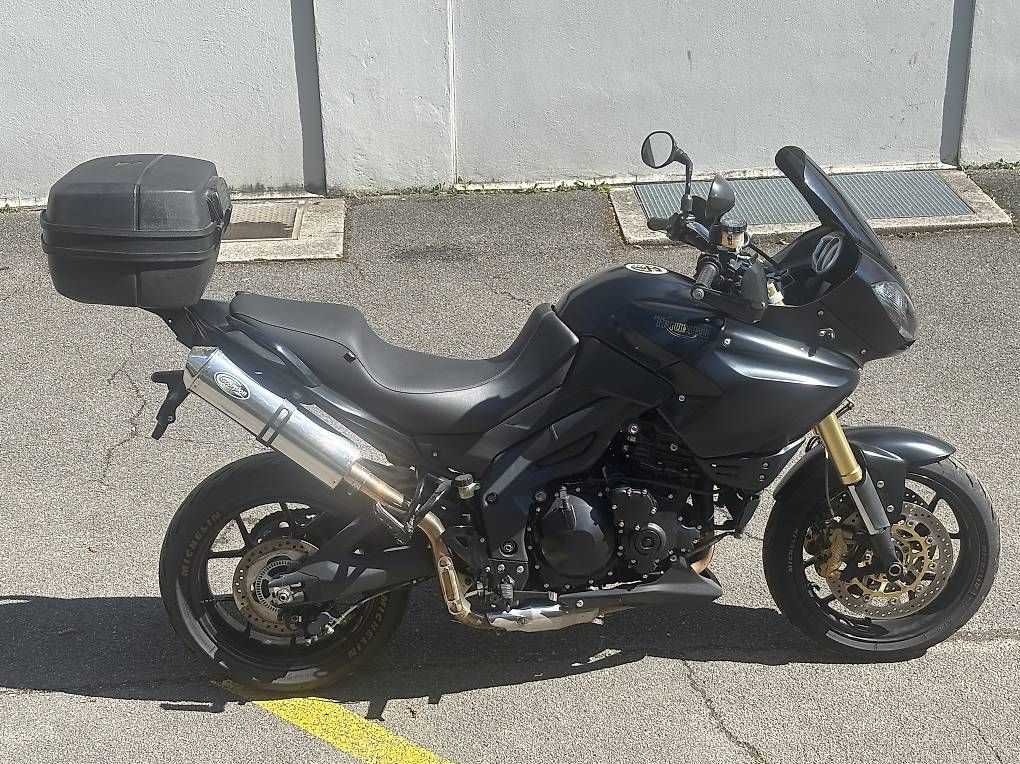 Strada: Triumph Tiger 1050 ABS – Usato da Urdorf venduto da 323br 2