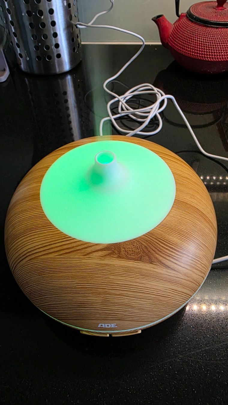 Duftöldiffusoren: Diffuseur d'arômes ultrasonique ADE HM1902 avec éclairage – Gebraucht aus Attalens von Mishanya 3