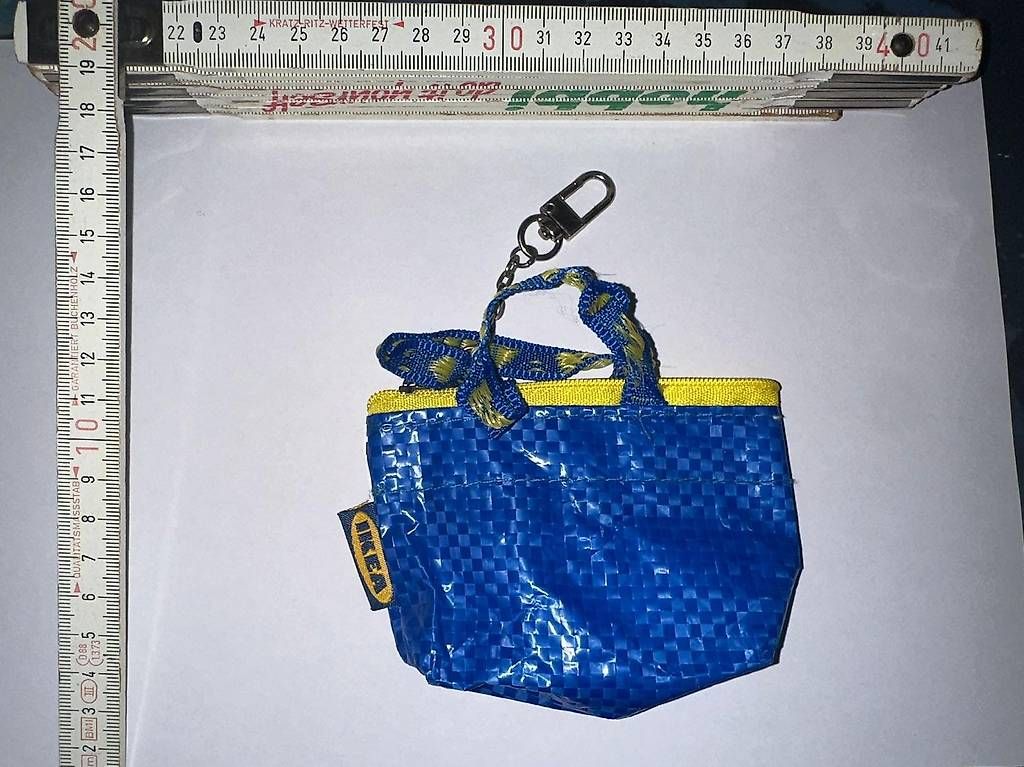Portafogli: IKEA Beutel mit Reissverschluss – Usato da Schlieren venduto da S_Dragon 1