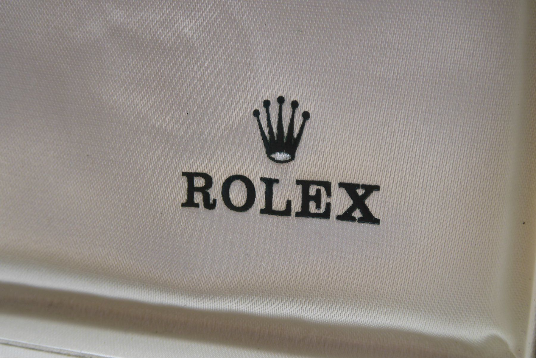 Rolex Uhrenboxen: Rolex Vintage box 11.00.01 – Gebraucht aus Geneve von adr_xk6n 6