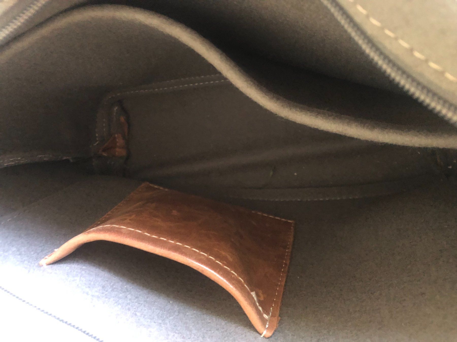 Sacs femmes: Handtasche / Umhängetasche – D'occasion à Bassersdorf par sammelfloh 7