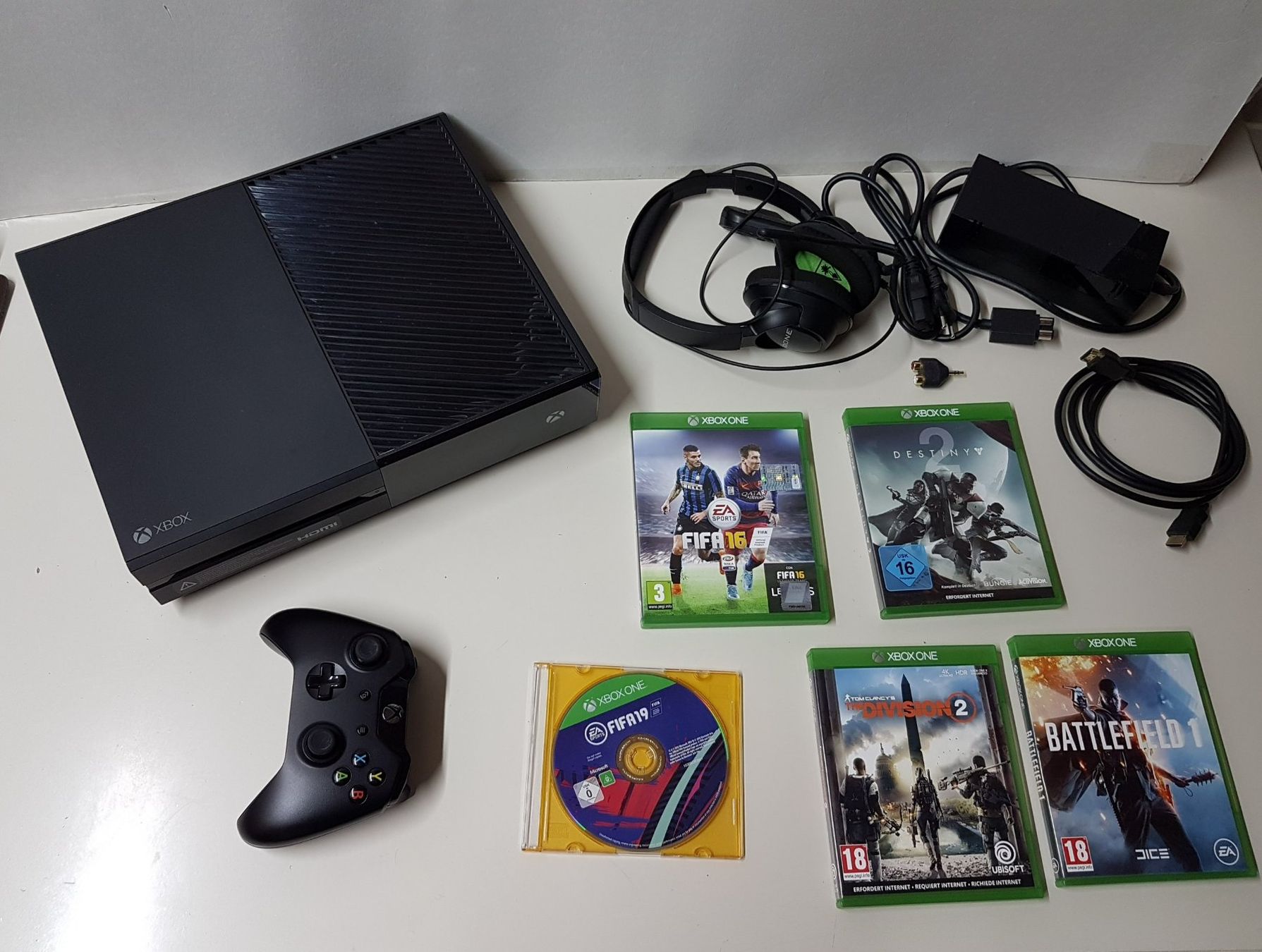 Microsoft Console: Xbox One Konsole mit Spiele – Usato da Schüpfheim venduto da Games_Spielkonsolen