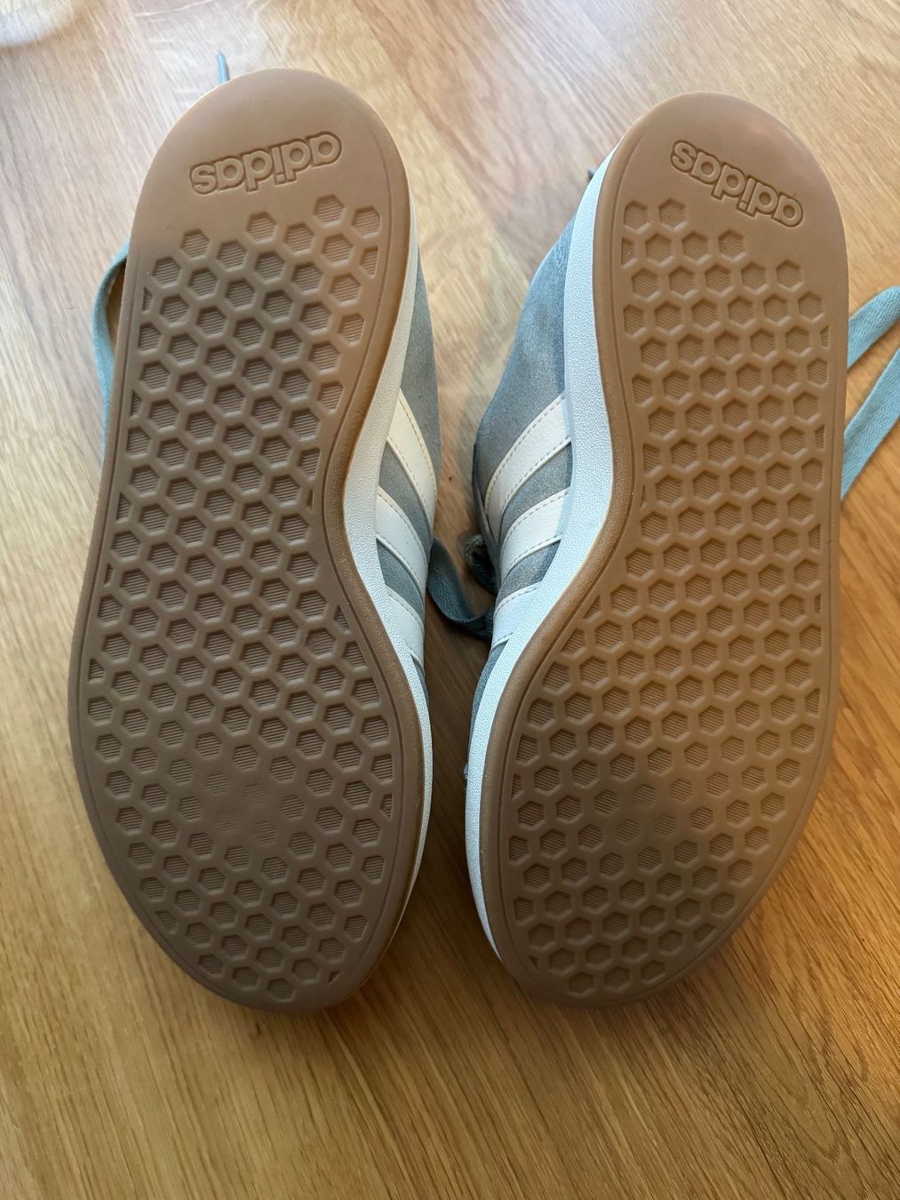 Adidas Scarpe da donna: Adidas Sneaker – Usato da Tübach venduto da Barbara0082 1