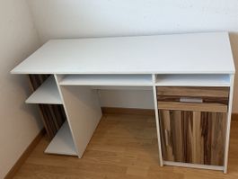 Bureau blanc avec étagères et tiroir aspect bois bon état