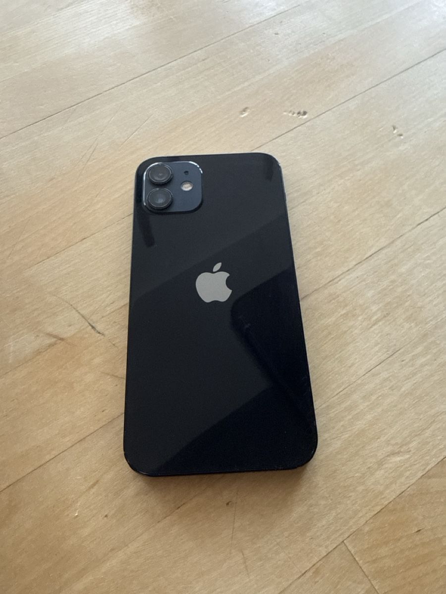Apple Handys / Smartphones: iPhone 12 – Gebraucht aus Murten von stefanstefan1968 1