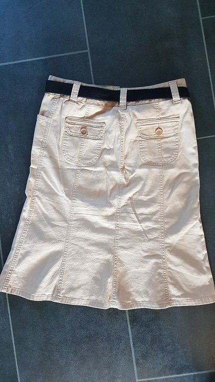 H&M Gonne: Jupe H&M – Usato da Giswil venduto da online-Brockenhaus 1