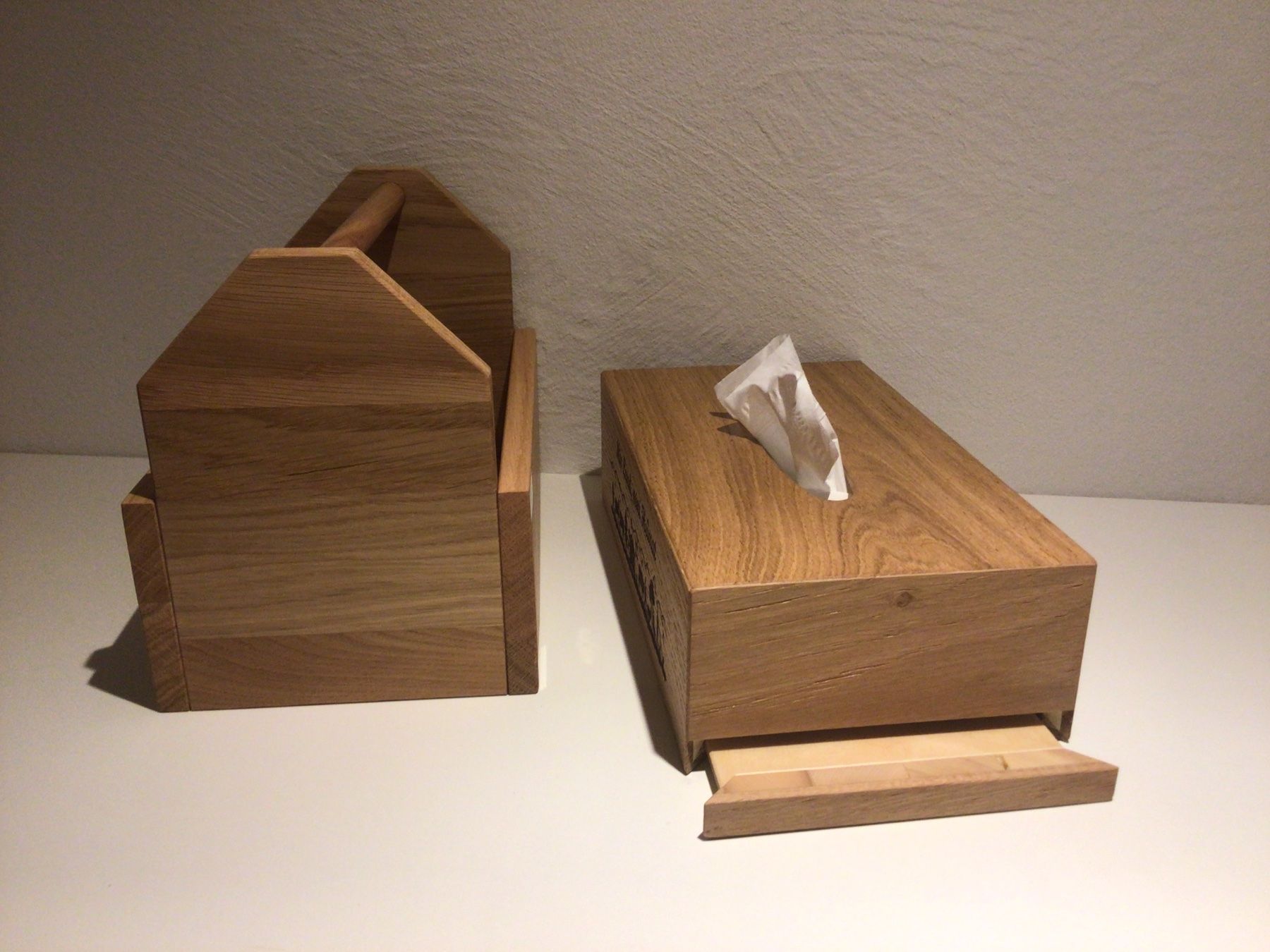 Articoli in legno: Geschenkkiste und Kleenex-Box – Nuovo (secondo la descrizione) da Benken SG venduto da Hagli76 1