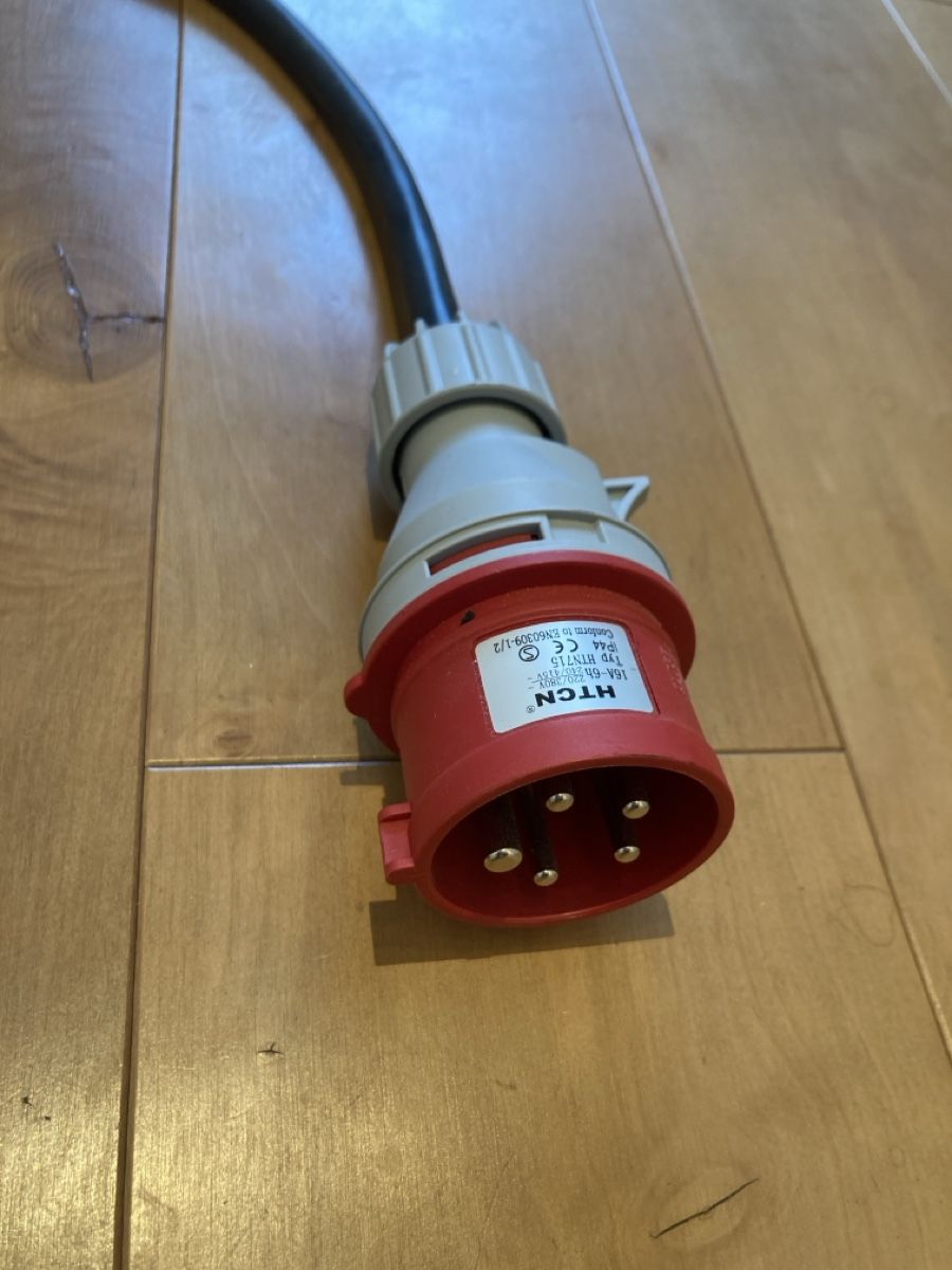 Laufwerke & Adapter: Starkstrom-Stecker 16A 5-polig - Top Zustand! – Neu (gemäss Beschreibung) aus Malans GR von HB-NewZealand