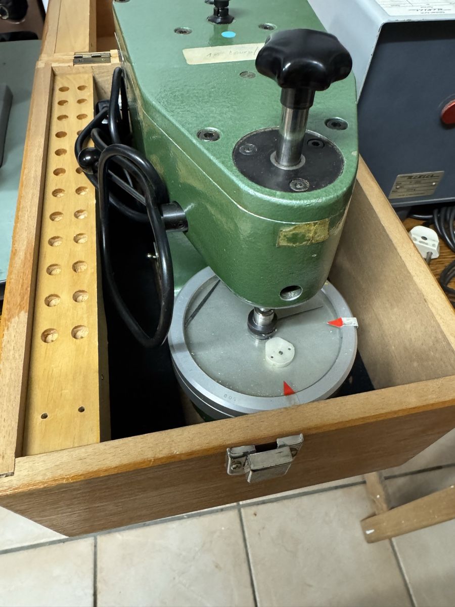 Alle Maschinen: Machine d'horloger Erisman-Schinz S.A. MONOREX – Gebraucht aus La Chaux-de-Fonds von lida2005 1