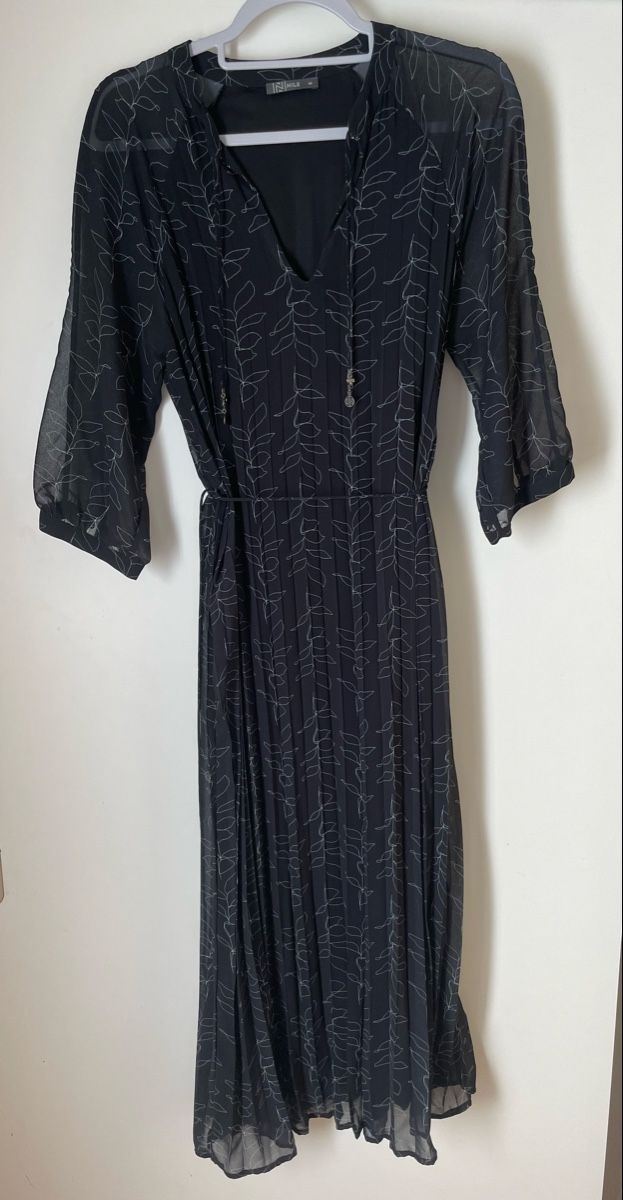 Nile Robes: NILE Kleid Grösse M – D'occasion à Worben par Fesera