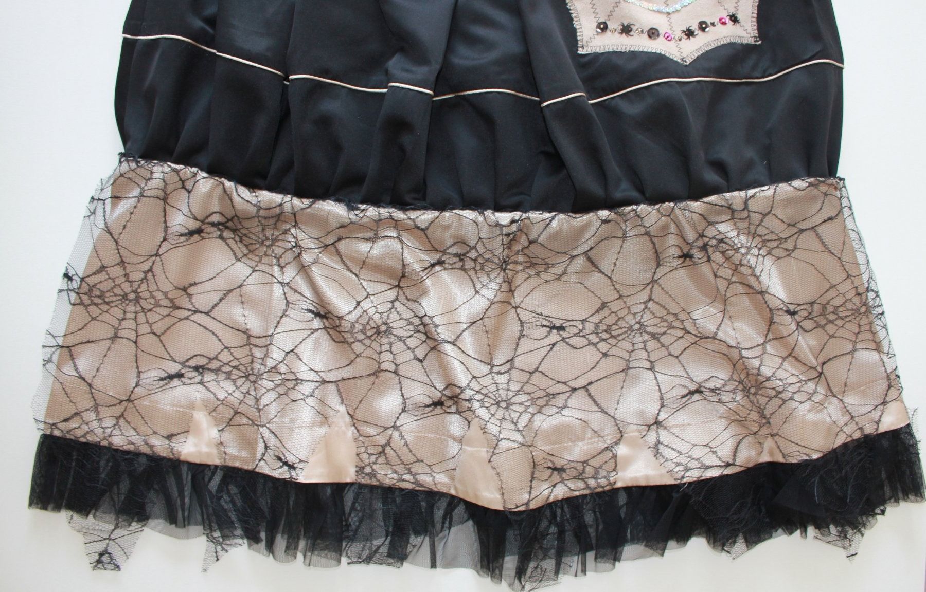 Costumi: Costume sorcière / Hexe t. 38 – Usato da Peseux venduto da CoolShoping 5