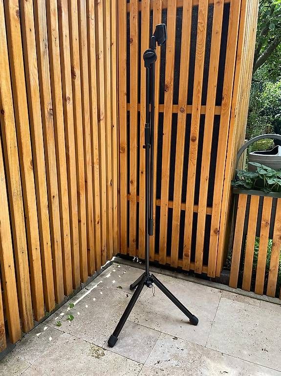 Supporti per strumenti musicali & leggii: Porte micro K&M – Usato da Aire-la-Ville venduto da alo_5grh