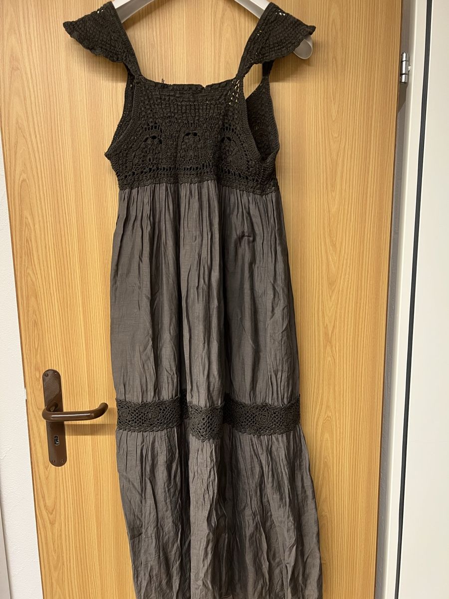 Desigual Lotti di vestiti: Damen Klamotten – Usato da Sils/Segl Maria venduto da Sevenik 8