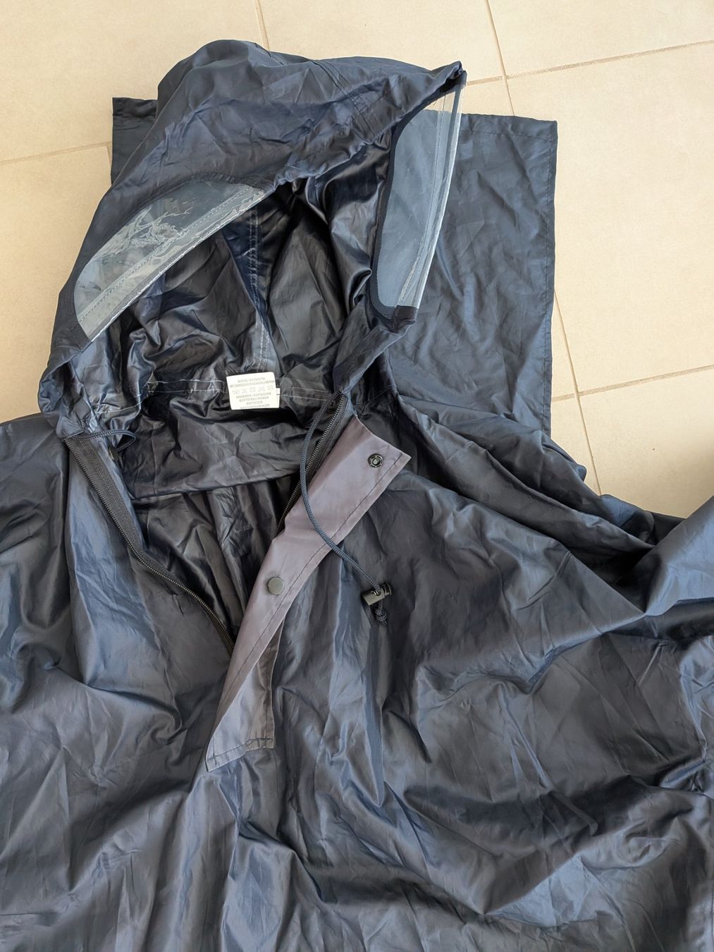 Rollstühle: Blauer Rollstuhlregenschutz, rundum verpackt – Gebraucht aus St. Gallen von Bisaknosp 4