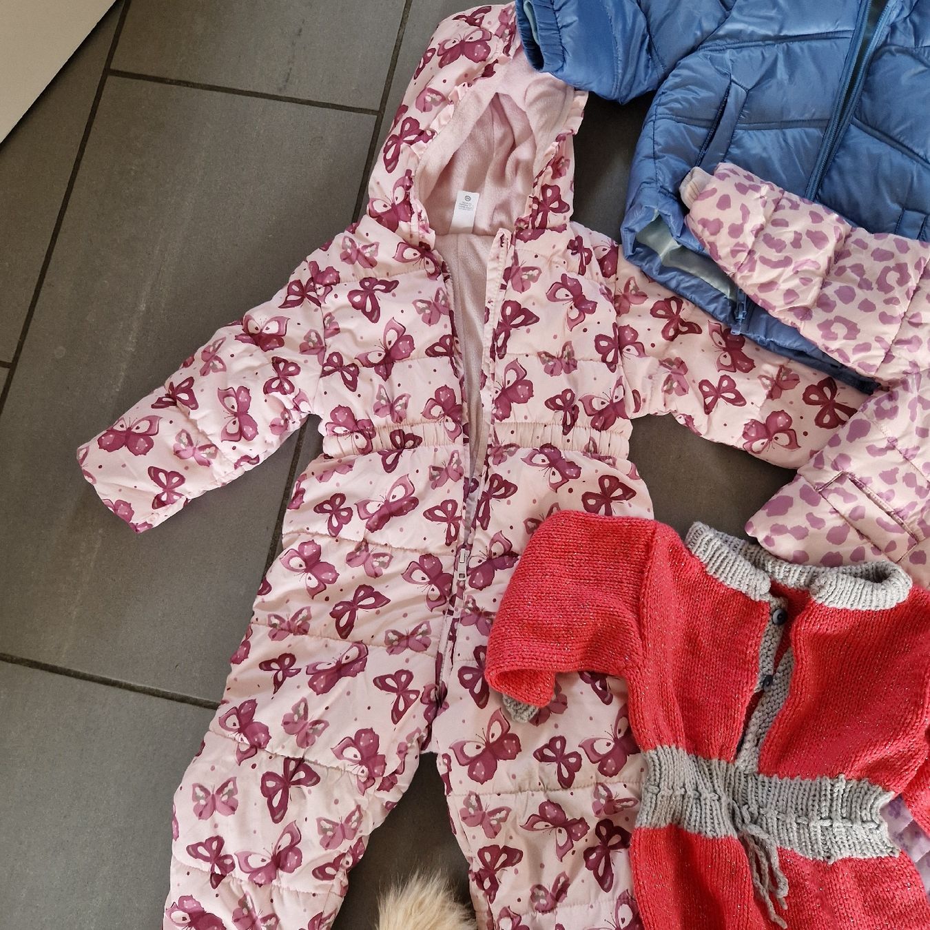 Lotti & Set di vestiti: Winter Kleiderpaket Mädchen gr 86 / 92 – Usato da Thayngen venduto da Misanthrop01 4