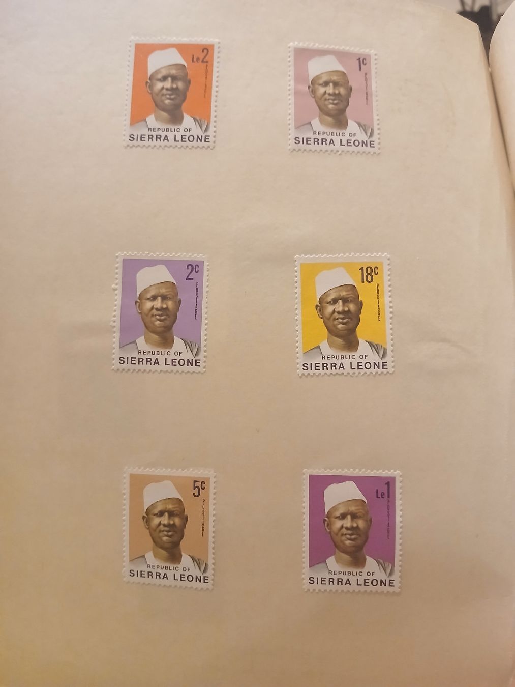 Alle Briefmarken: Timbre Sierra Leone Lot Souvenir de la Poste  – Neu (gemäss Beschreibung) aus Marly von globetrotter1723 1