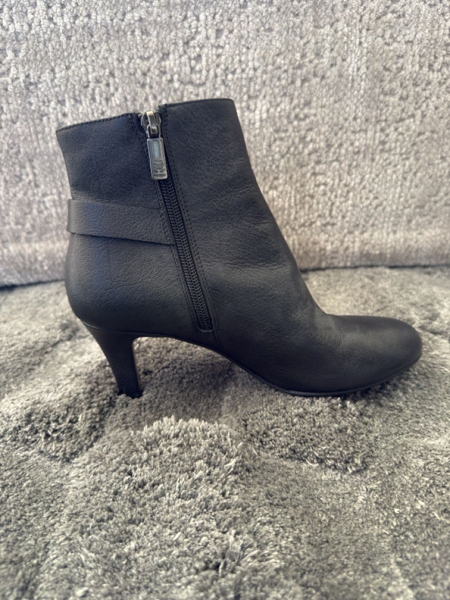 Navyboot Damenschuhe: Schwarze Stiefeletten von Navyboot, Grösse 36.5 – Gebraucht aus Herrliberg von Roland2806 3