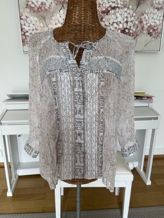 Bluse beige gemustert mit Spitze, Just White, ca. 38