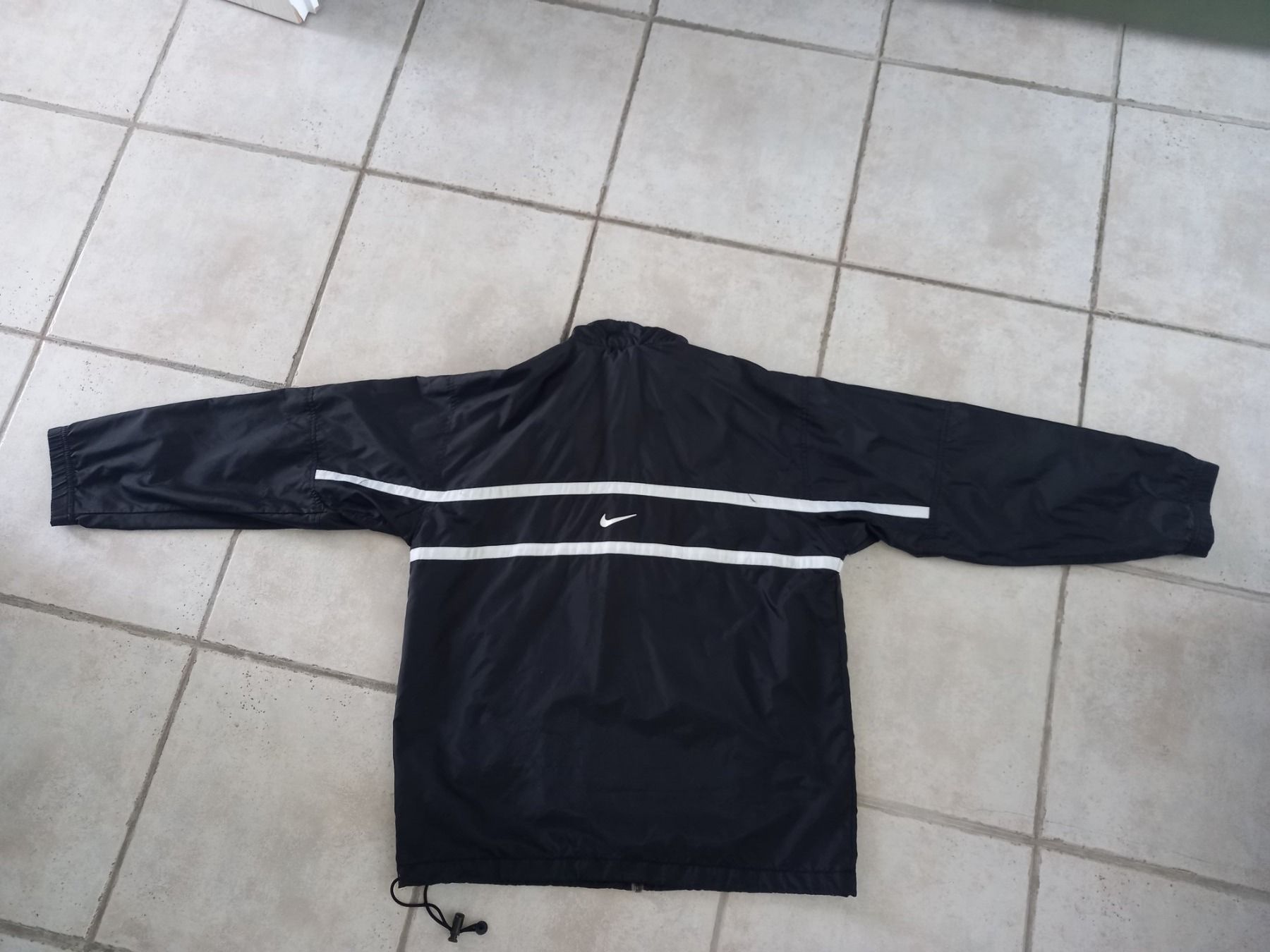 Vestes: Nike Vintage Trackjacket Black – D'occasion à Oberwil BL par bobema 1