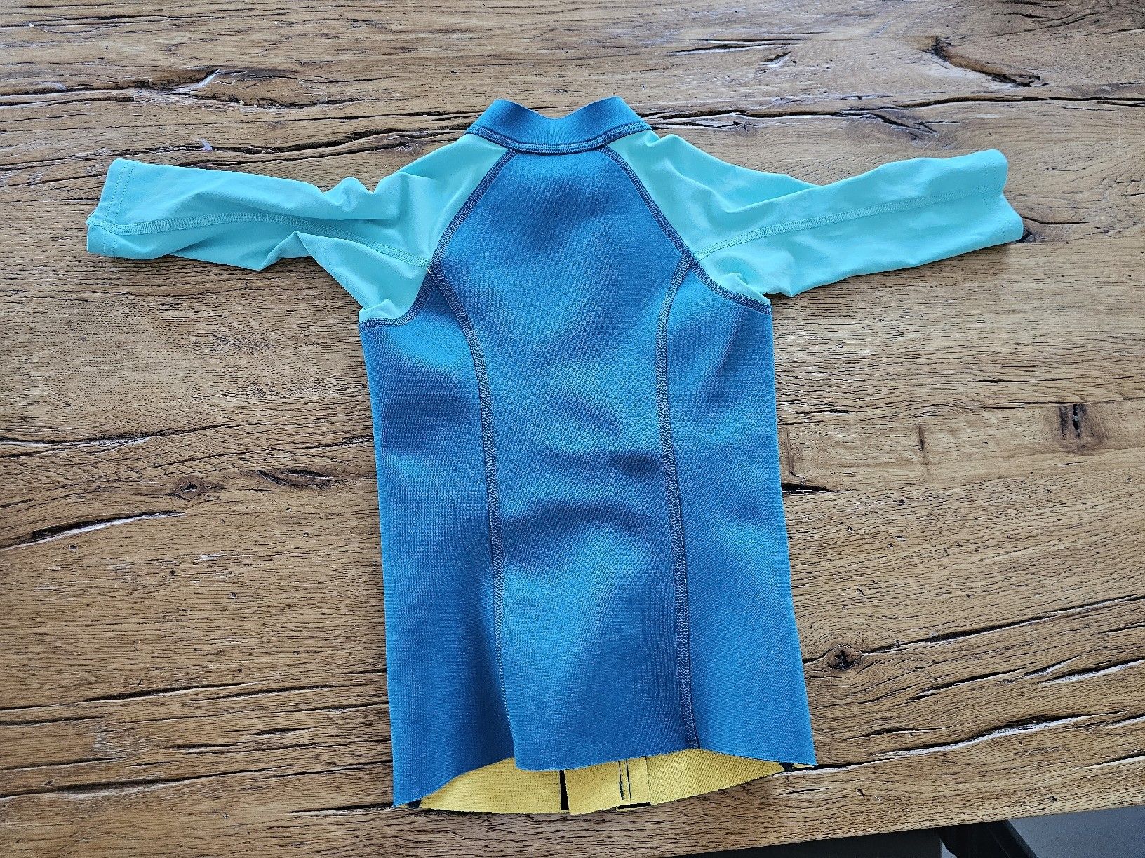 Costumi da bagno: Neopren für Schwimmschule – Usato da Buchberg venduto da Kyra2009 1