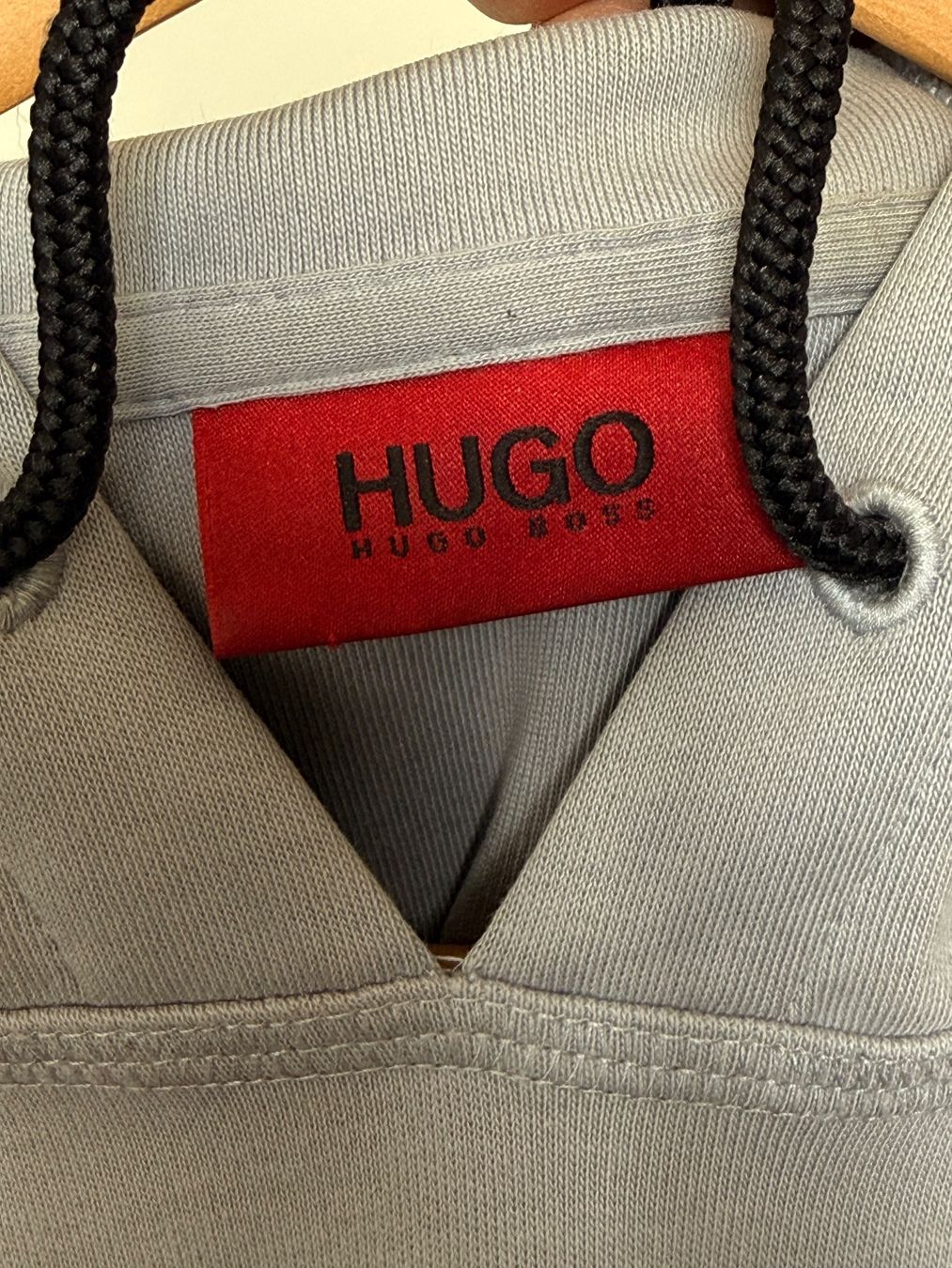 Hugo Boss Maglioni & Felpe: Hugo Boss Grey Hoodie – Usato da Lausanne venduto da KolaG7 3
