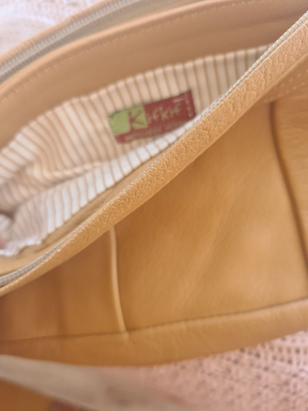Borse da donna: Ledertasche mit Fransen beige Damen neuwertig – Usato da Zofingen venduto da nena-0809 1