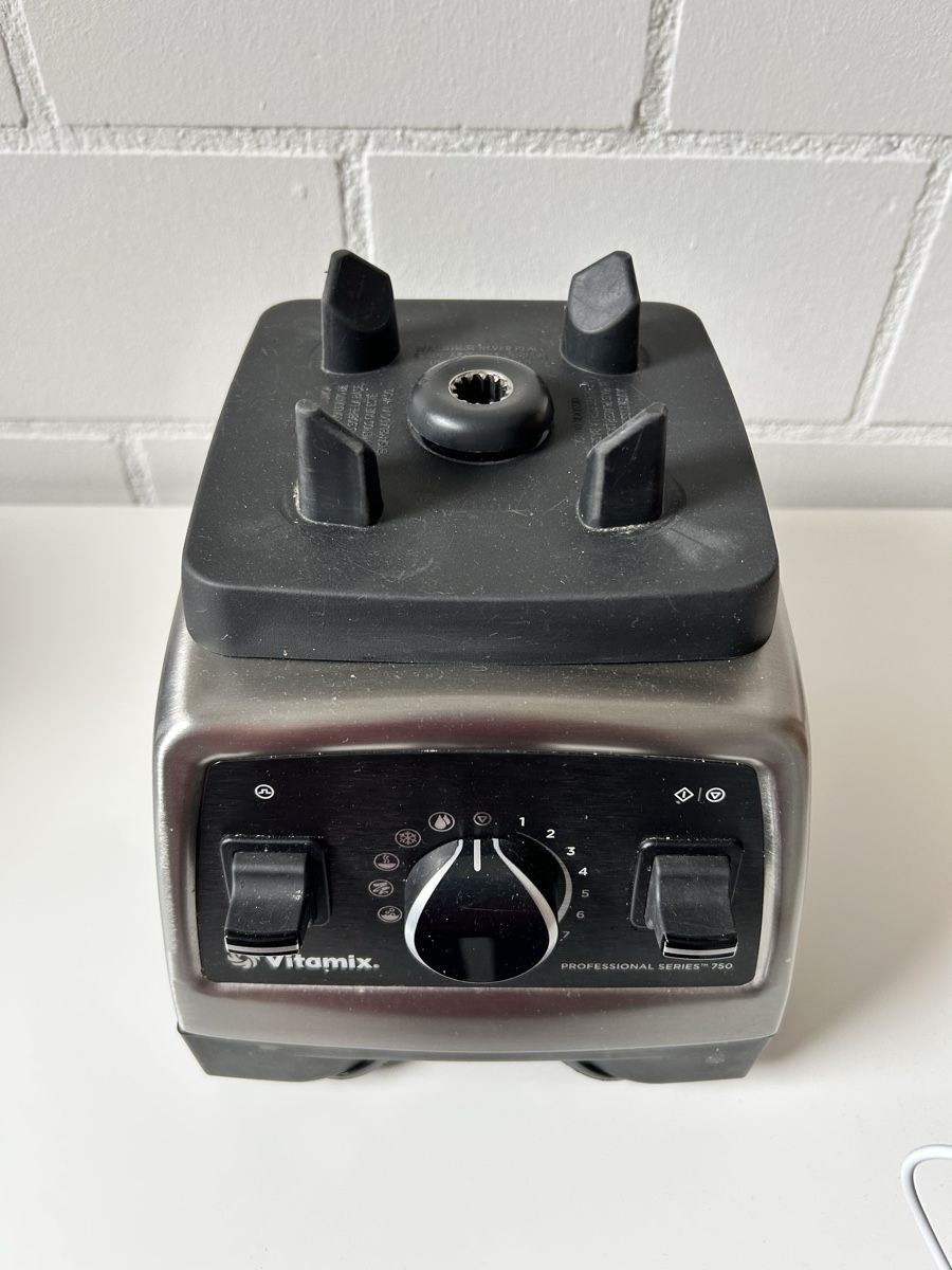 Vitamix Elettrodomestici da cucina: Vitamix Professional Series 750 – Usato da Jonen venduto da Elenstar 2