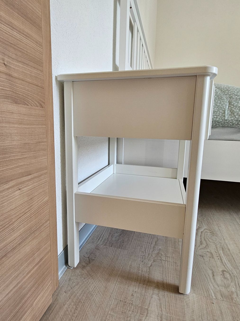 Ikea Nachttische: Ikea Nachttisch / Ablagetisch Tyssedal – Gebraucht aus Burgdorf von kat_xyr8 3