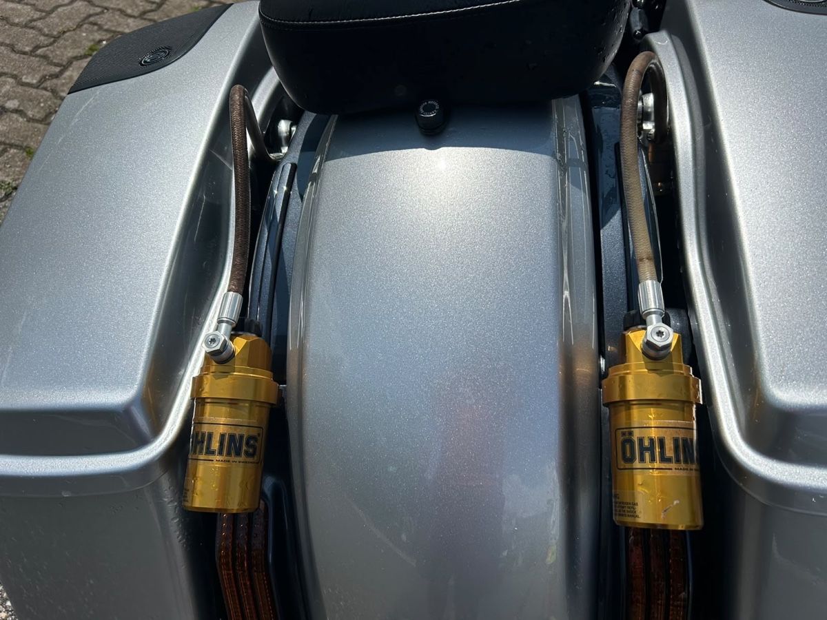 Harley-Davidson Touring: Harley Davidson Road Glide CVO – Gebraucht aus Bonaduz von JRK 9