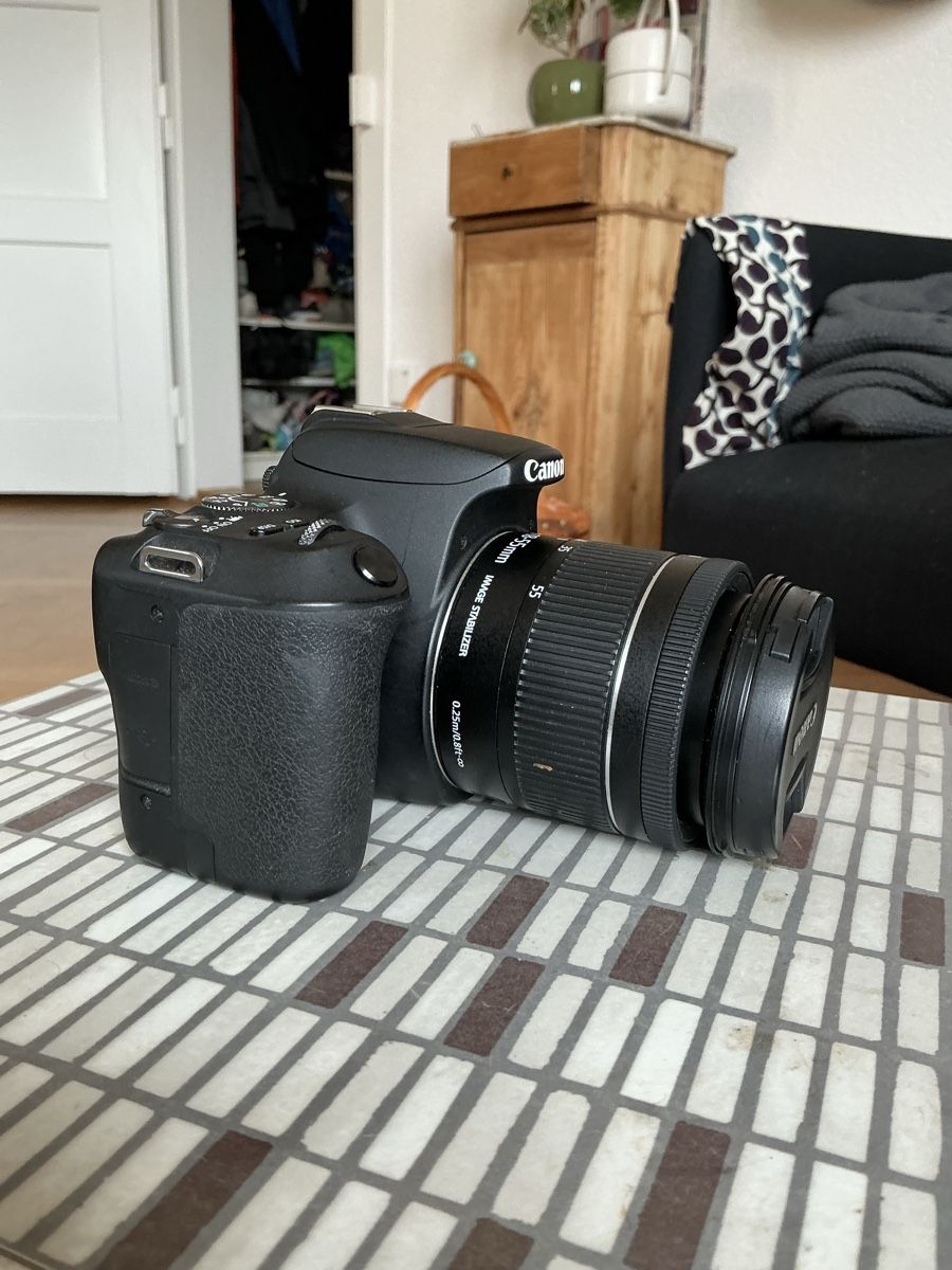 Canon Appareil photo: Canon Eos 200d Bundle  – D'occasion à Bern par Saemu905 2