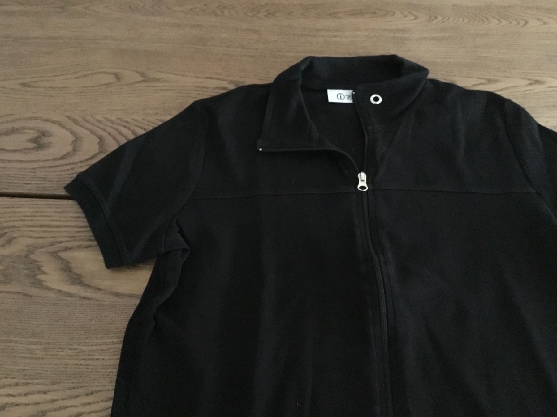 T-shirt: Lässiges Tshirt Jäggli Gr.L – Usato da Würenlos venduto da sweety5436