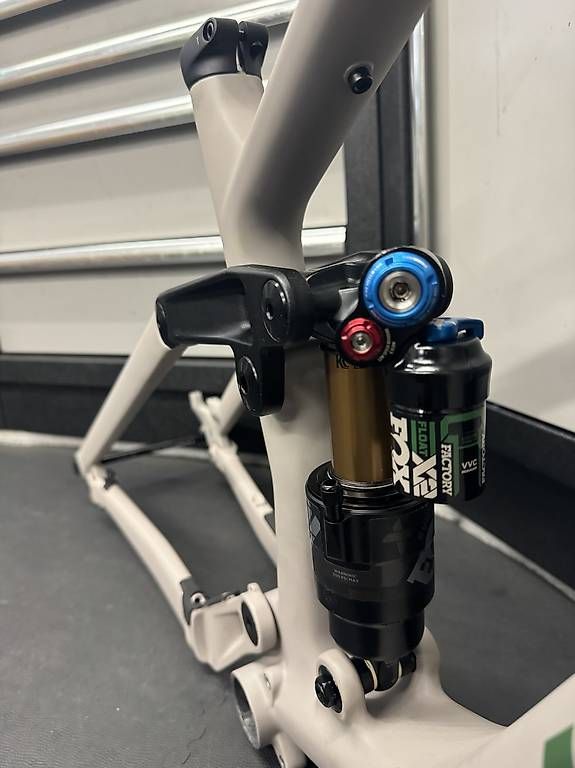 Norco Pezzi di ricambio: Norco Sight C Frame Kit Neu gr.M – Nuovo e nell'imballaggio originale da köniz venduto da one80shop 2