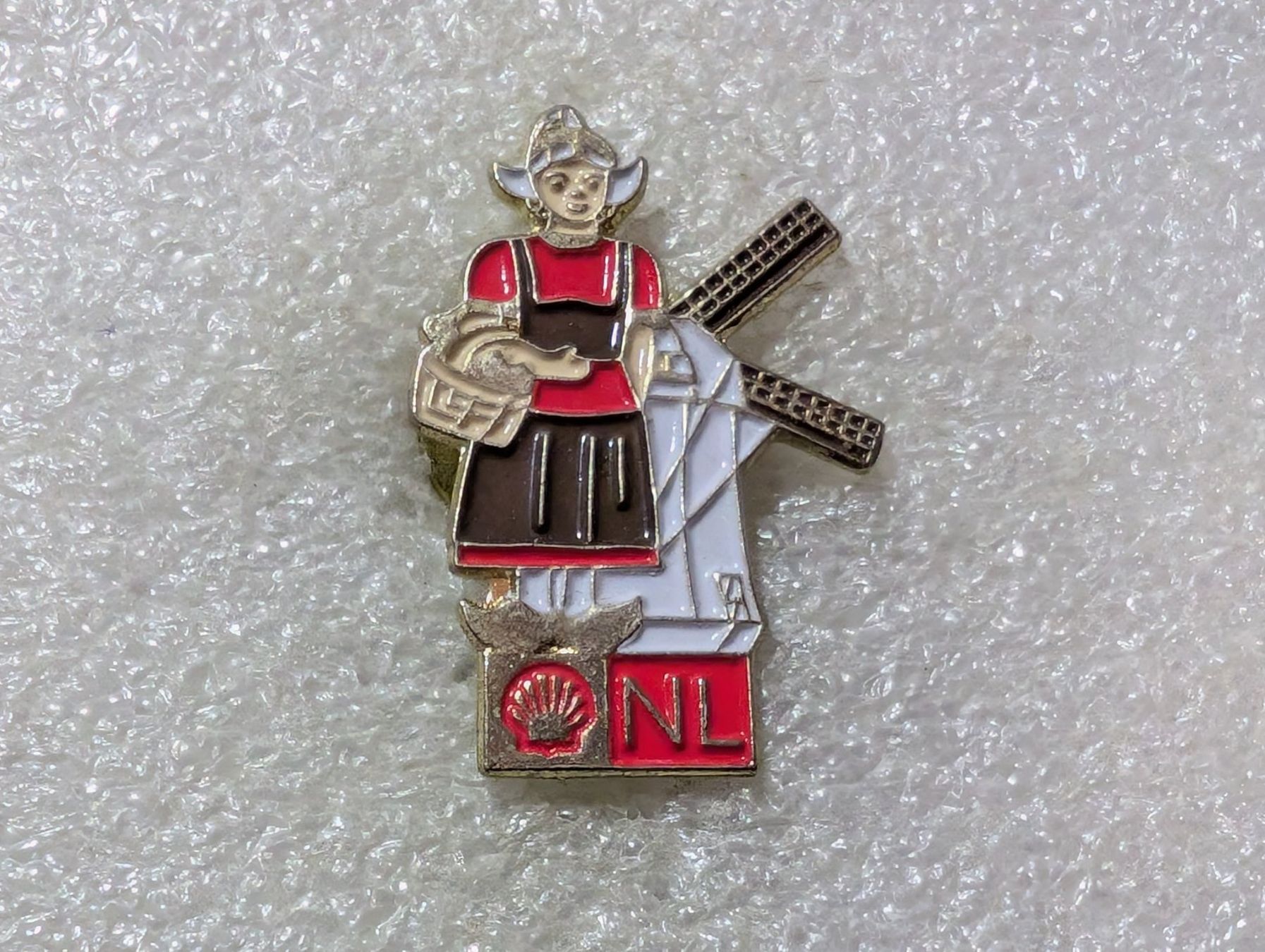 Placchette & Badge: Ansteckpin 107: Shell Niederlande – Usato da Oppligen venduto da Pin-Fall-Shop