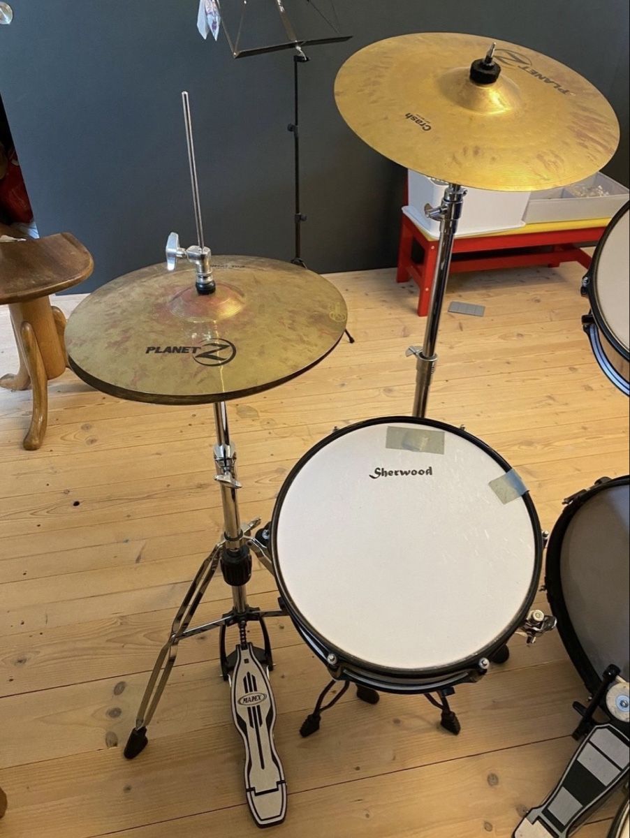 Strumenti musicali: Schlagzeug  – Usato da Balsthal venduto da Apfelkorn82 1