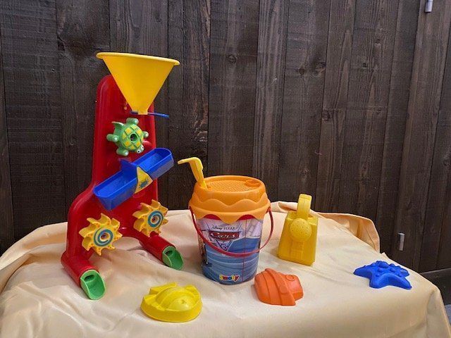 Sabbiera per bambini: Sandspielzeug – Usato da Fribourg venduto da geraldine132 1