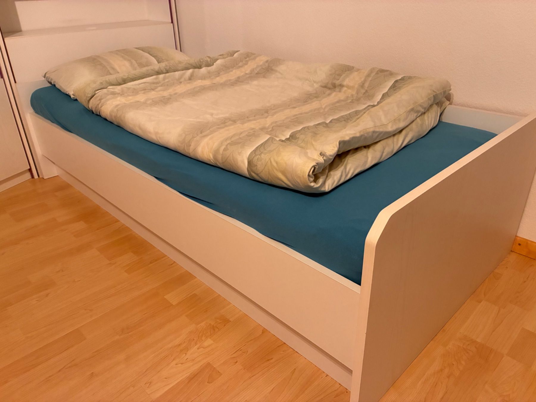 Letti: Schlafzimmer mit Bett 90x200 – Usato da Niederbüren venduto da luz_zrd6 2