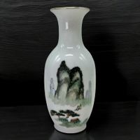Vase chinois en porcelaine peint à la main, signé