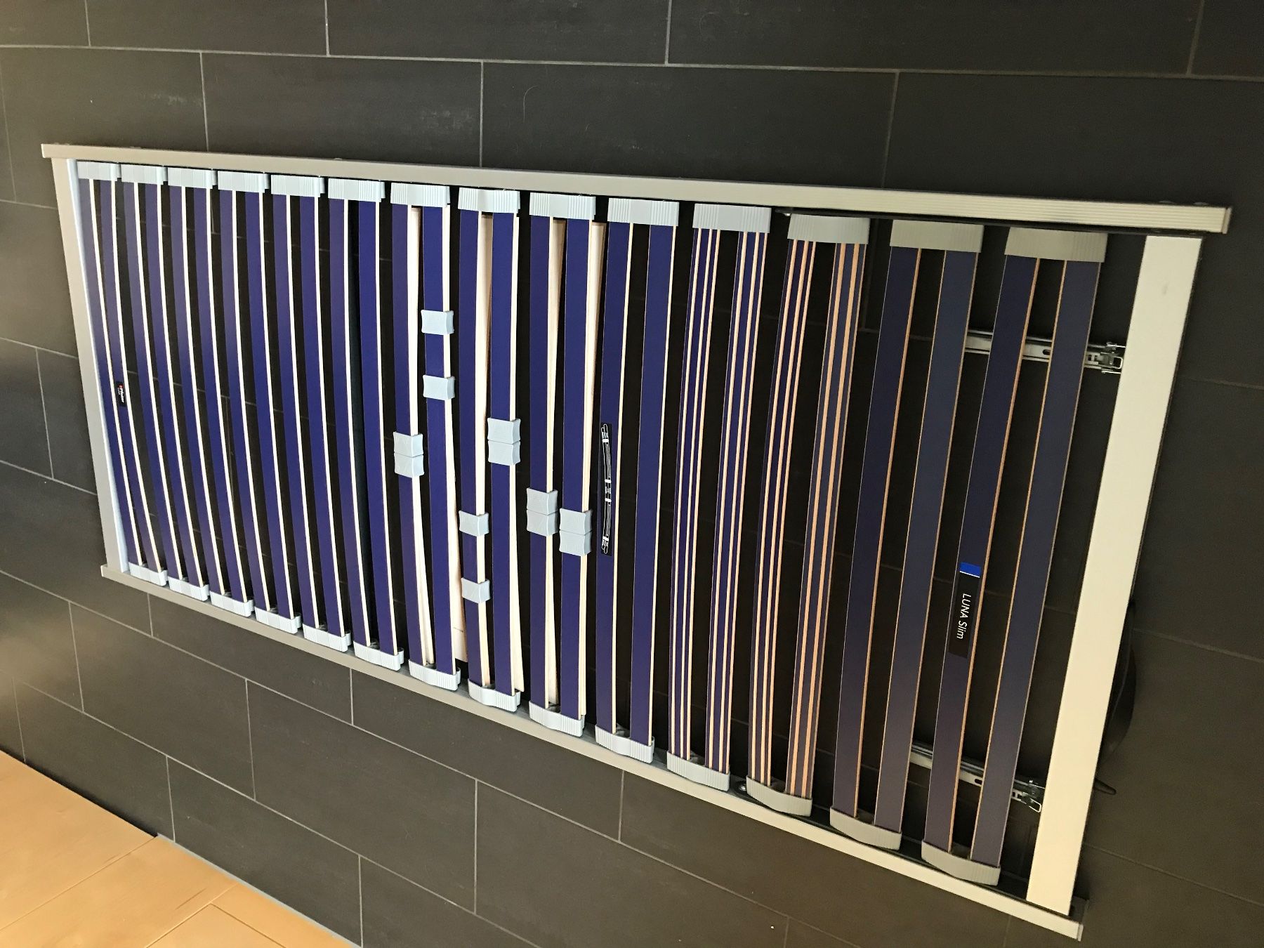 Pfister Lattenroste: Lattenrost 90x200cm – Gebraucht aus Nottwil von Lunosa 1